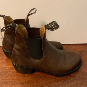 Blundstones